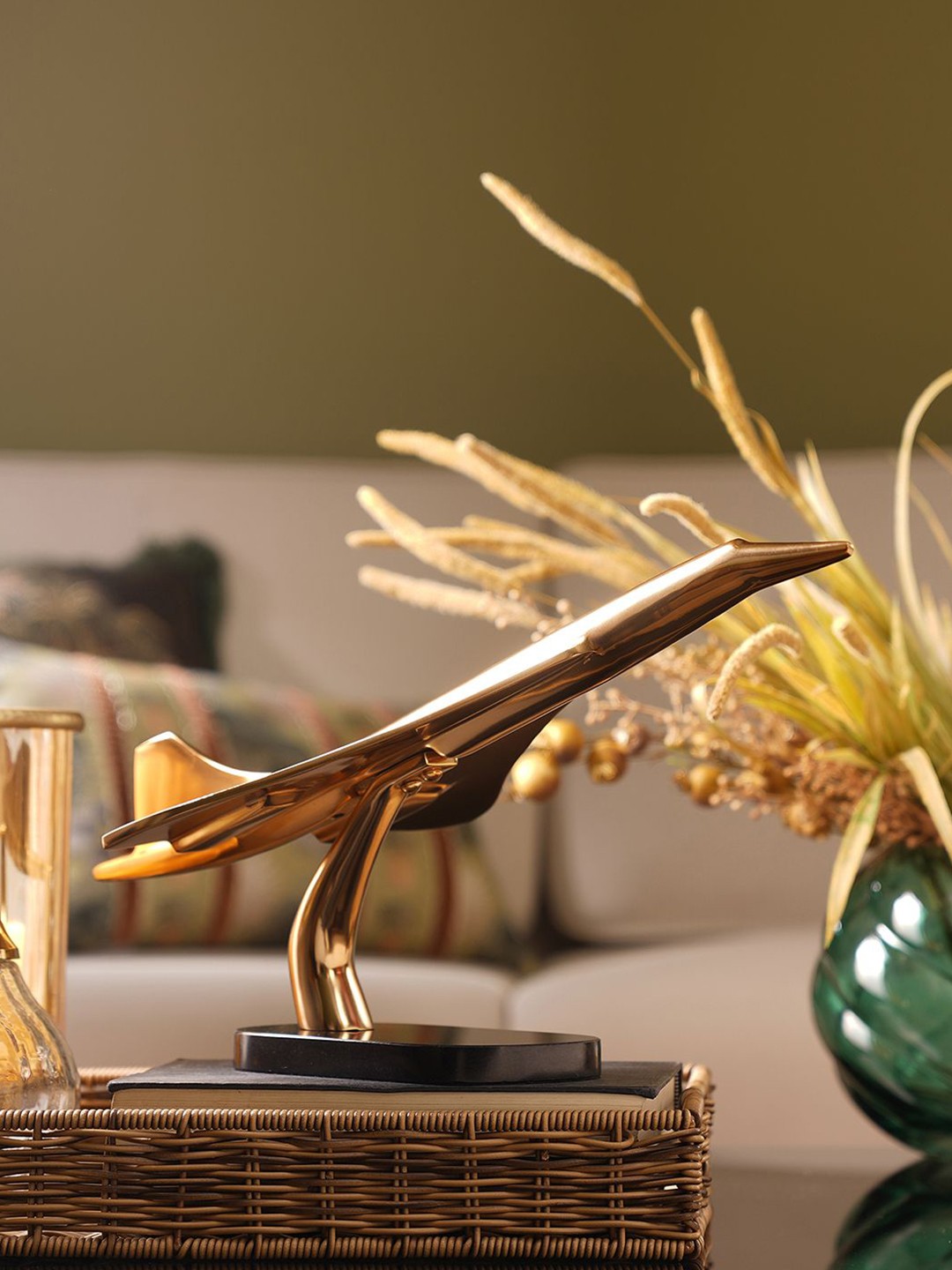 

Pure Home and Living Gold-Toned & Black Decorative Concorde Showpiece