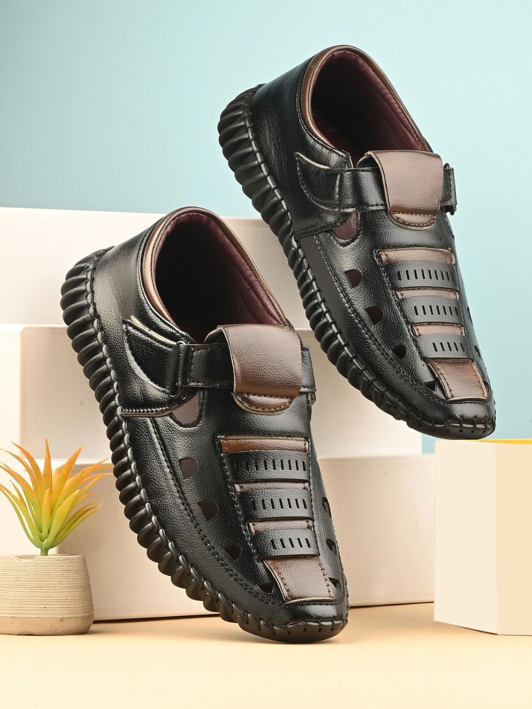 

FOXYFOOT Men Shoe-Style Sandals, Black