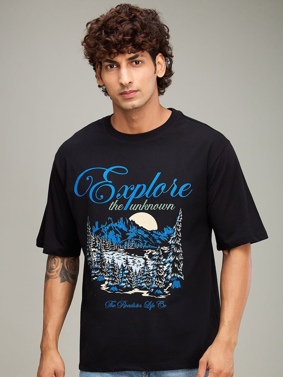 

The Roadster Lifestyle Co. Men Graphic Printed Round Neck Cotton T-shirt, Black