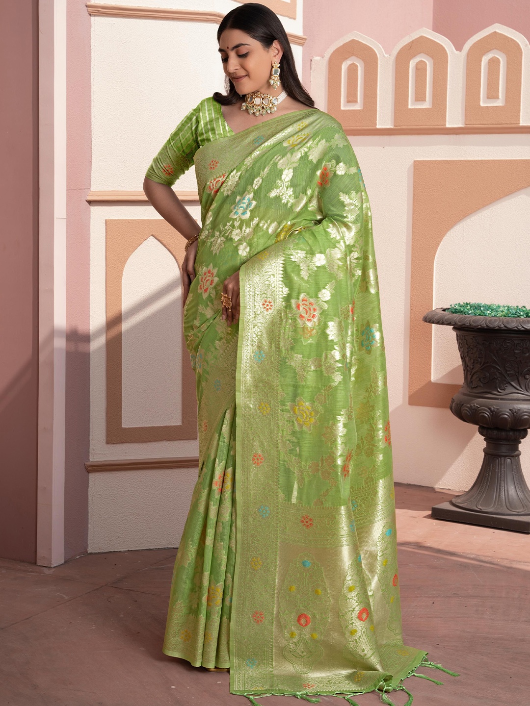 

ALAGINI Ethnic Motifs Woven Design Zari Banarasi Saree, Green