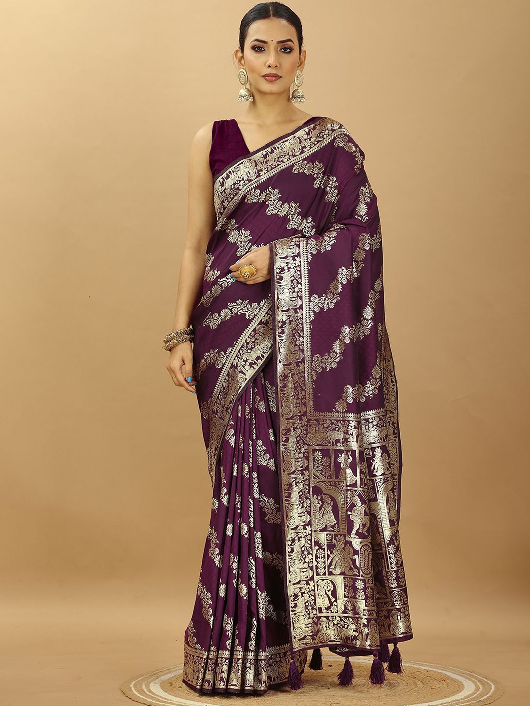 

SWAMI STUDIO Women Woven Design Zari Pure Silk Banarasi Saree, Burgundy