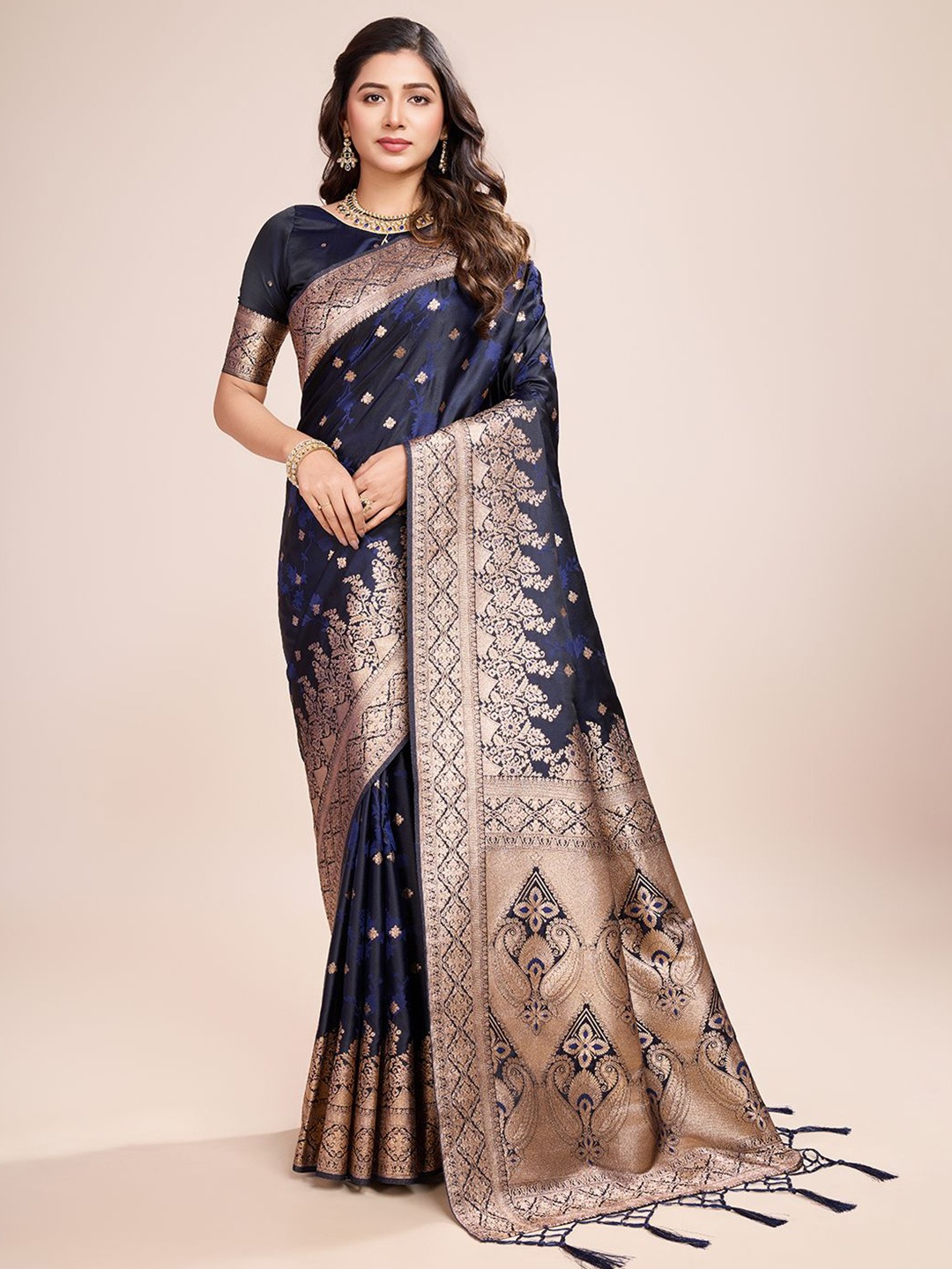 

Melok Woven Design Zari Banarasi Saree, Navy blue