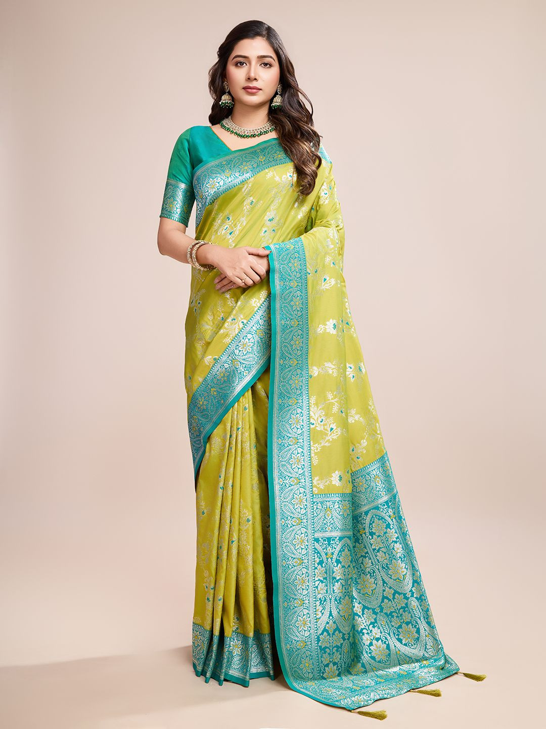 

Melok Woven Design Zari Banarasi Saree, Lime green