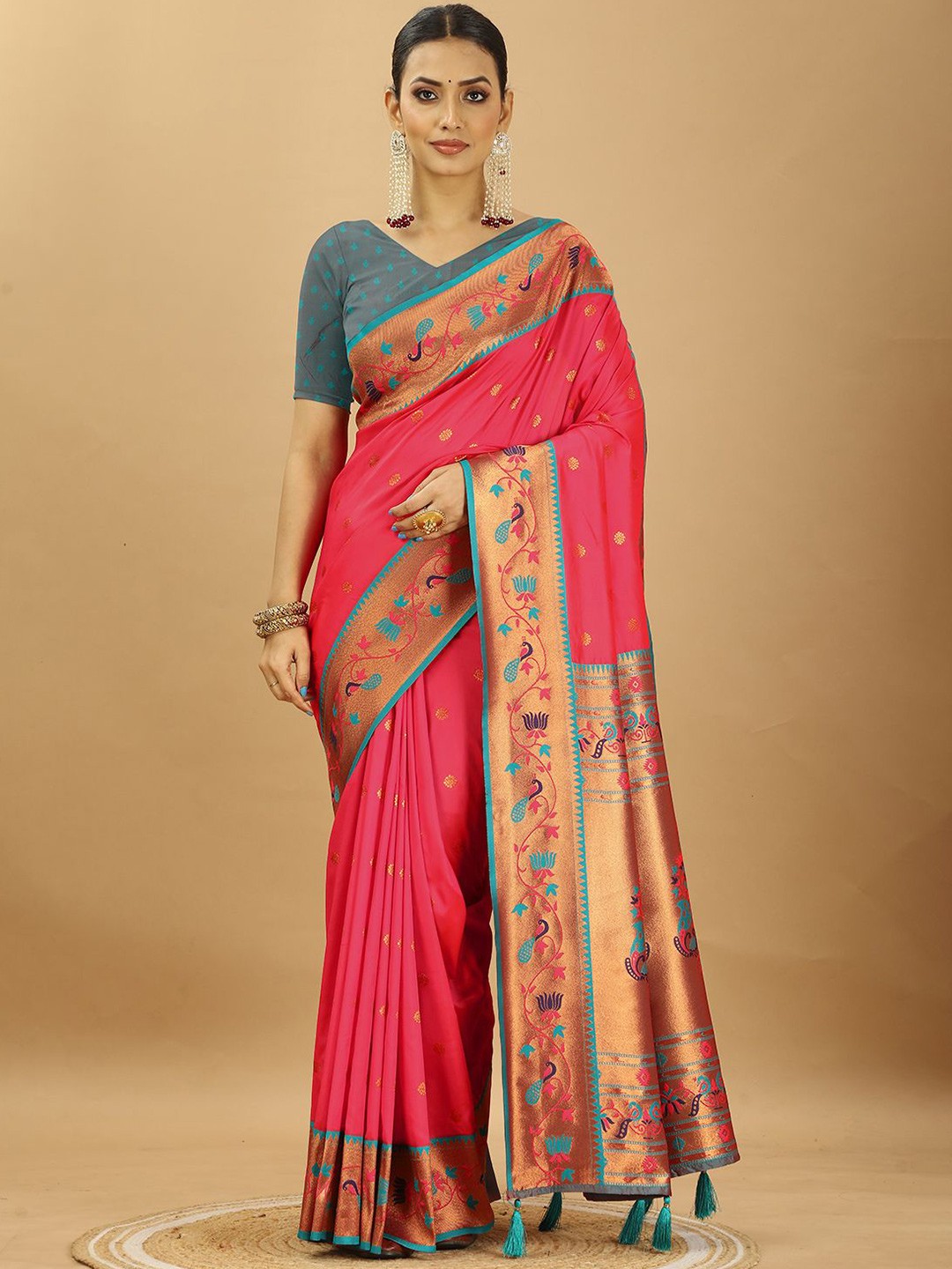

SWAMI STUDIO Woven Design Zari Pure Silk Paithani Saree, Pink