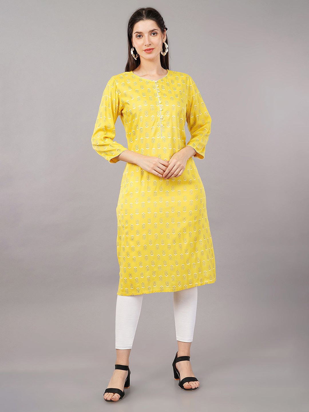 

Avaasa Buy Shruthi Floral Printed Straight Kurta, Yellow