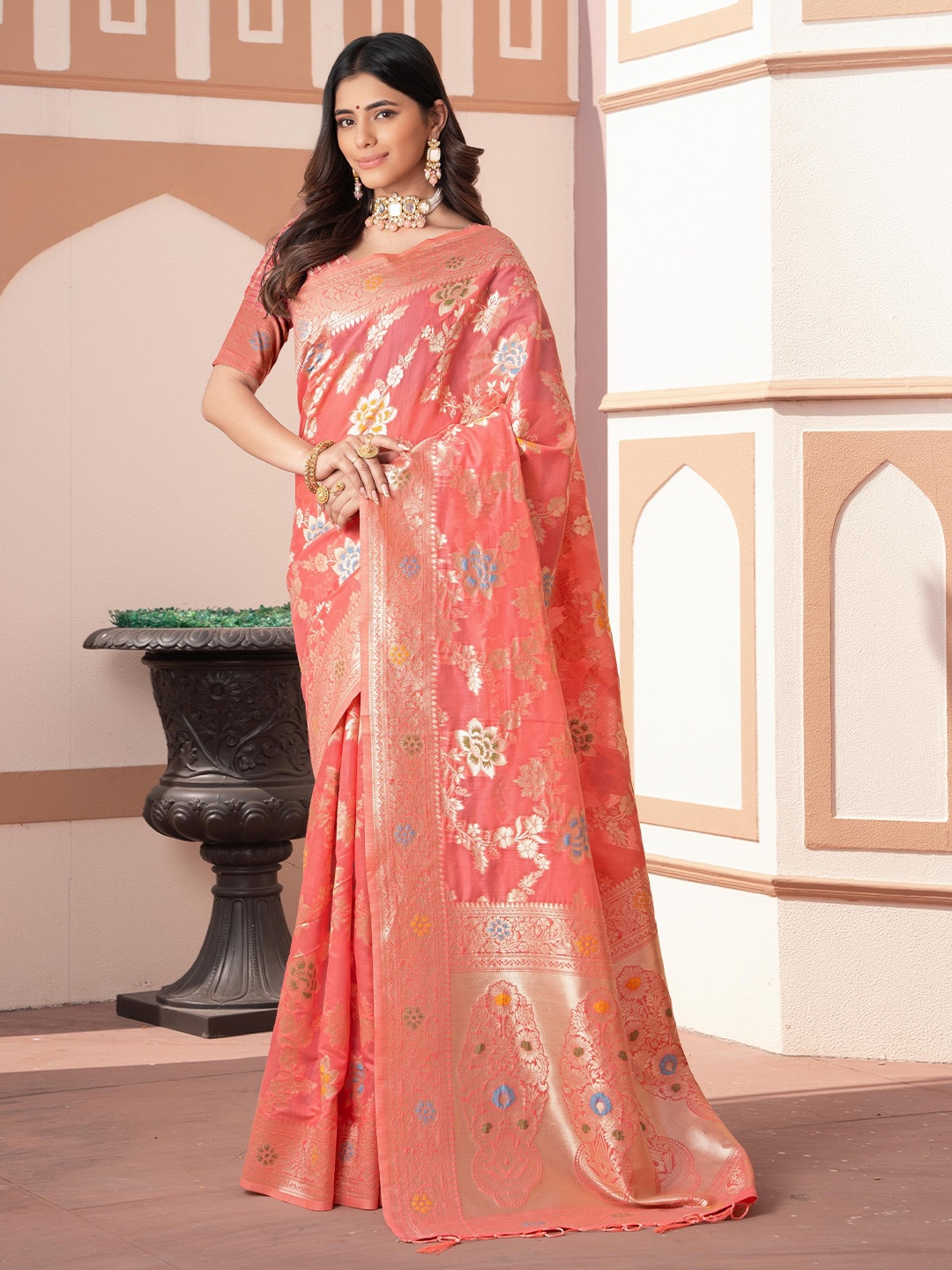 

ALAGINI Ethnic Motifs Zari Silk Cotton Banarasi Saree, Peach