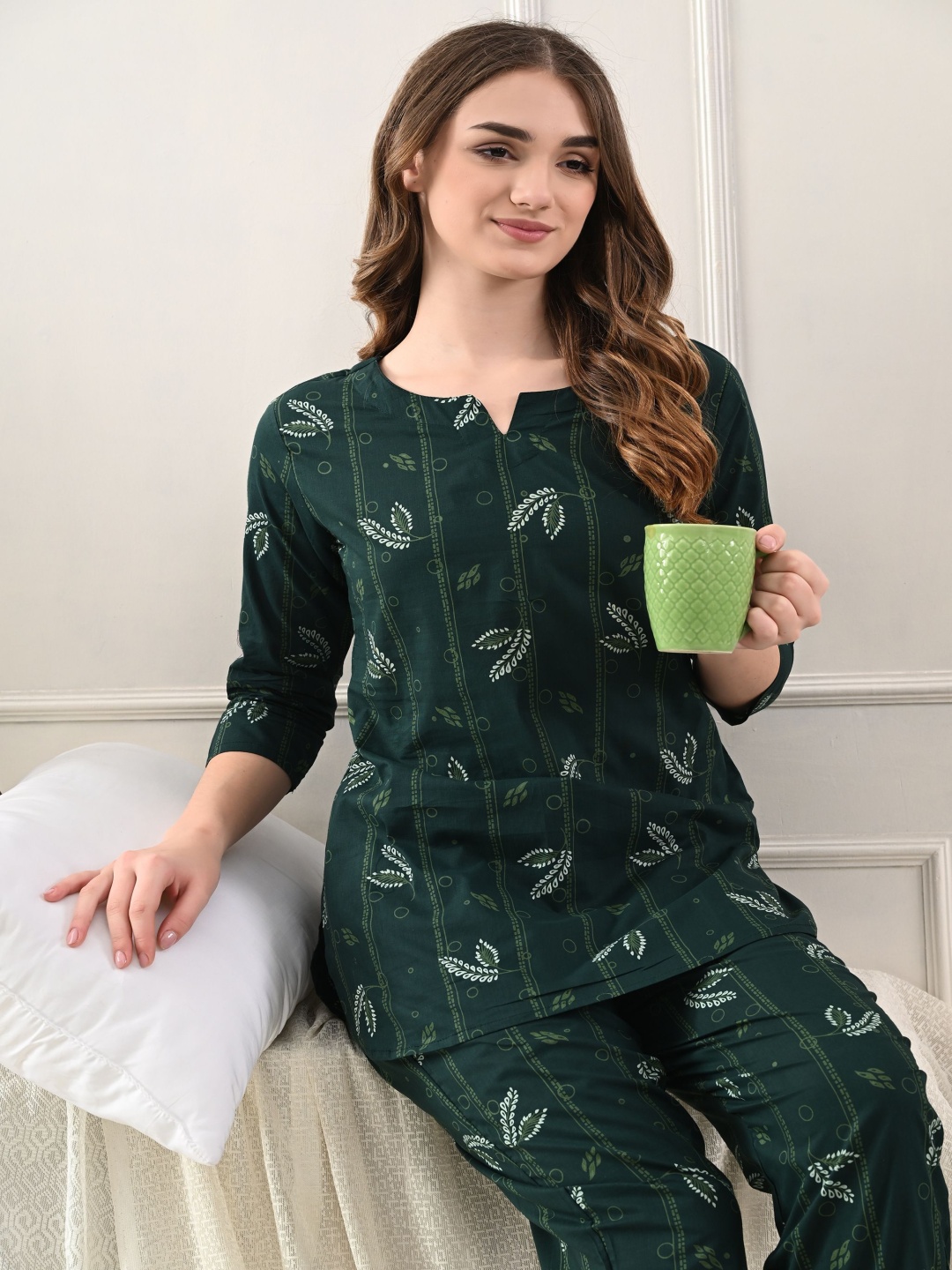 

Dreambe Women Tropical Printed Pure Cotton Night suit, Green