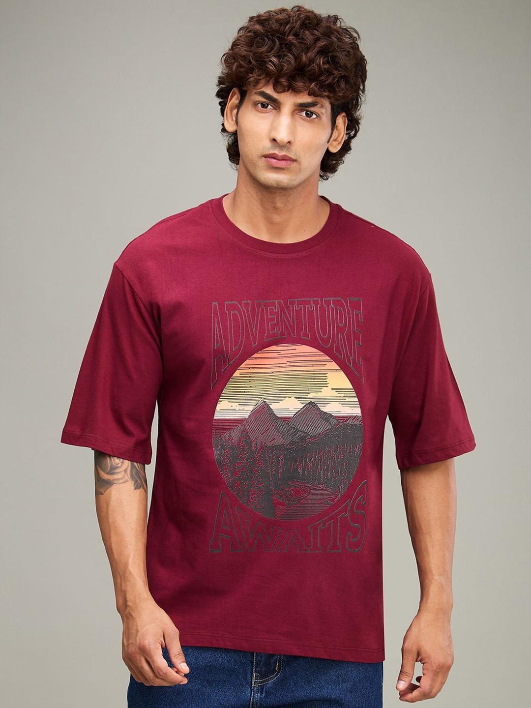 

The Roadster Lifestyle Co. Men Graphic Printed Round Neck Cotton T-shirt, Maroon