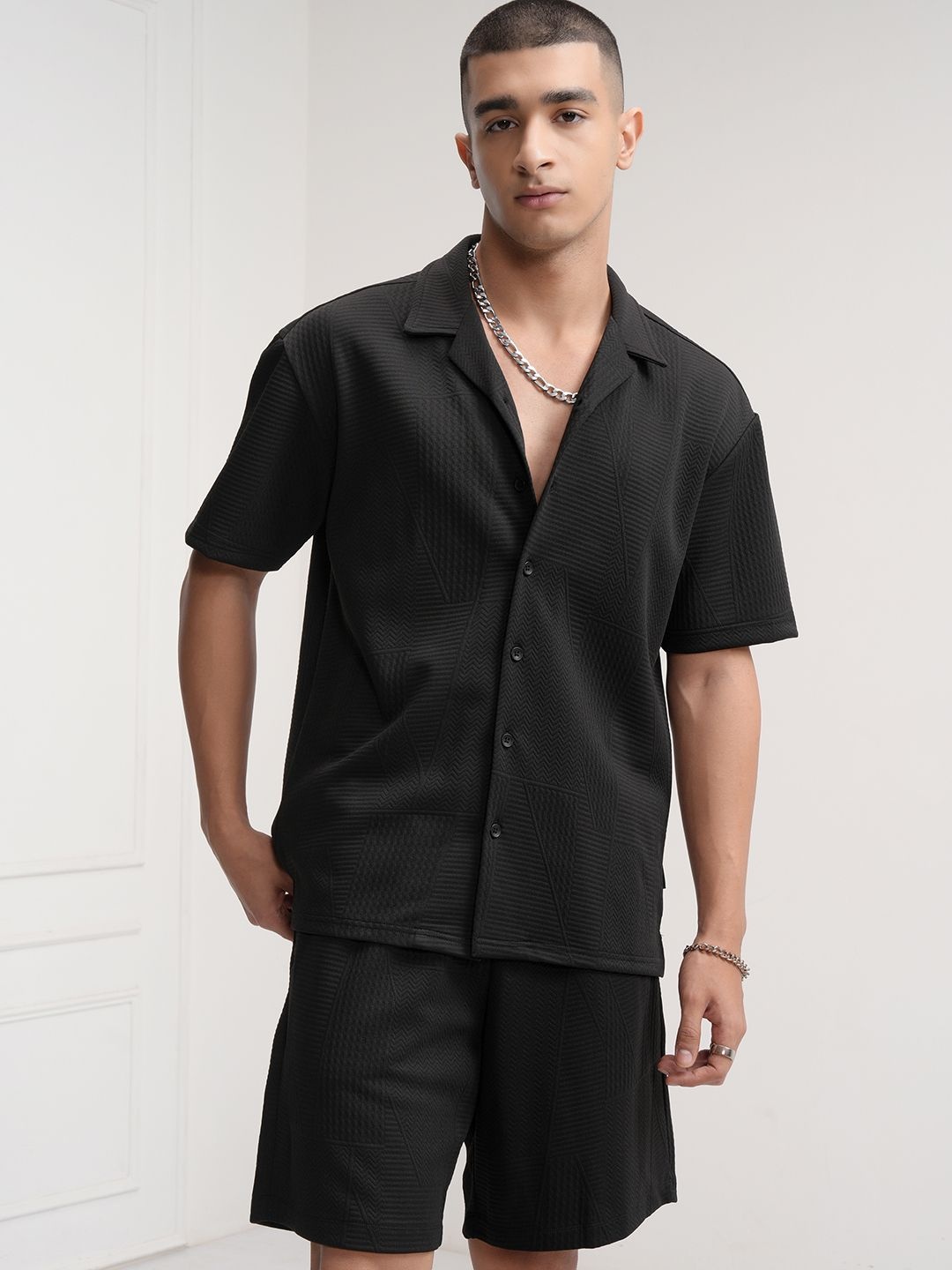 

HIGHLANDER Self Design Cuban Collar Shirt With Shorts, Black