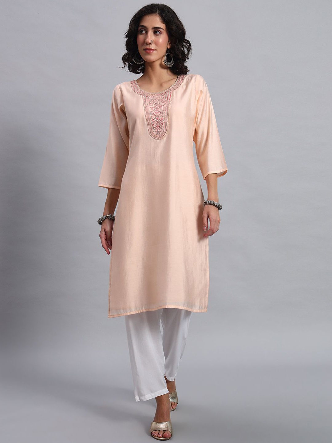 

BANJANAN Women Embroidered Tunic, Peach