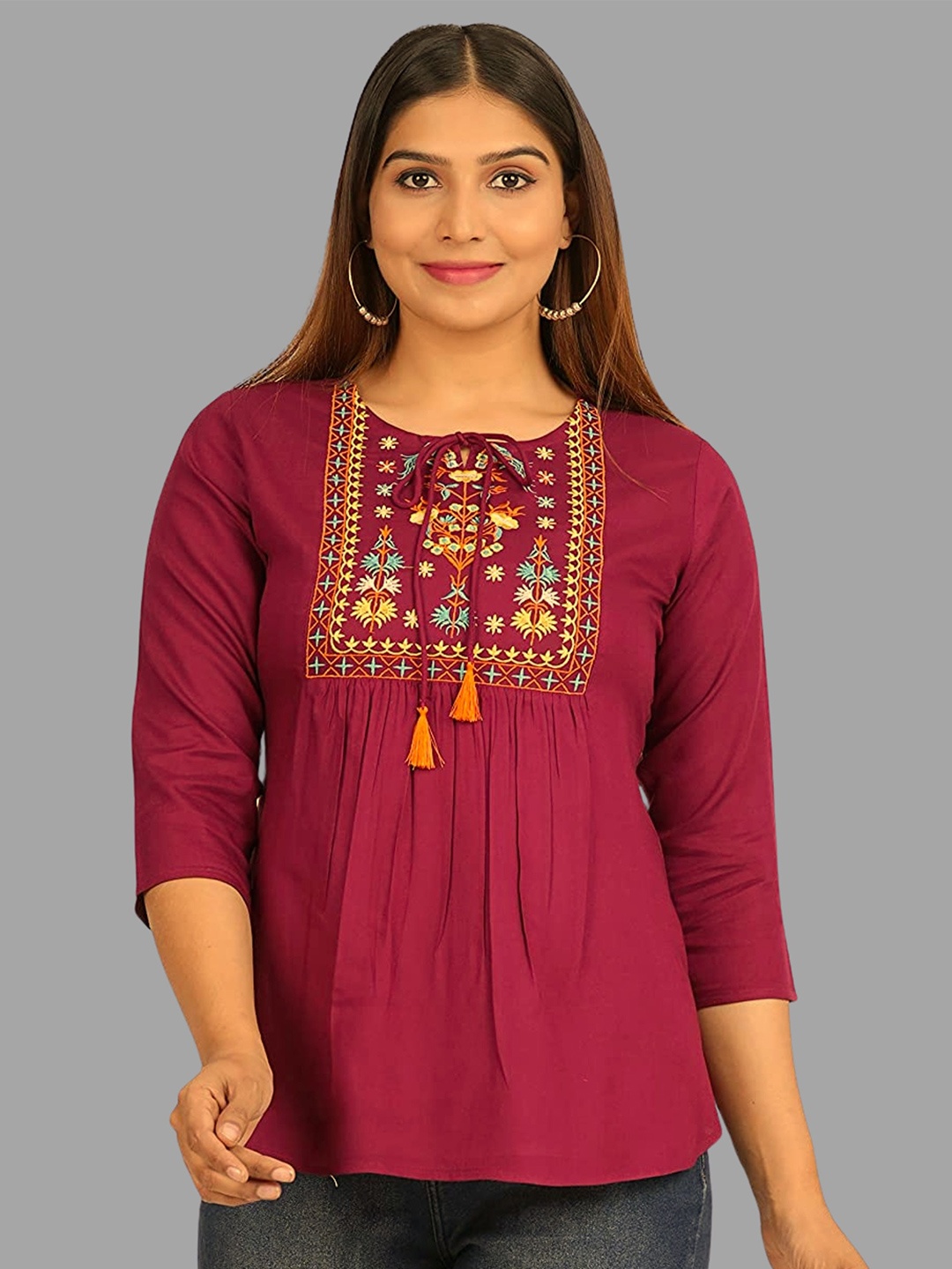 

AVAYAYAT Women Embroidered Longline Top, Maroon