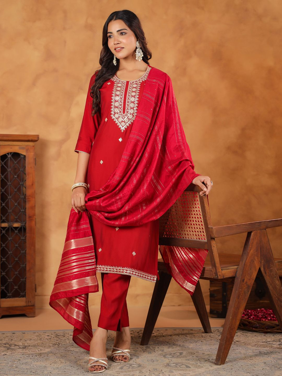 

Janasya Ethnic Motifs Embroidered Chanderi Silk Straight Kurta with Trousers & Dupatta, Maroon