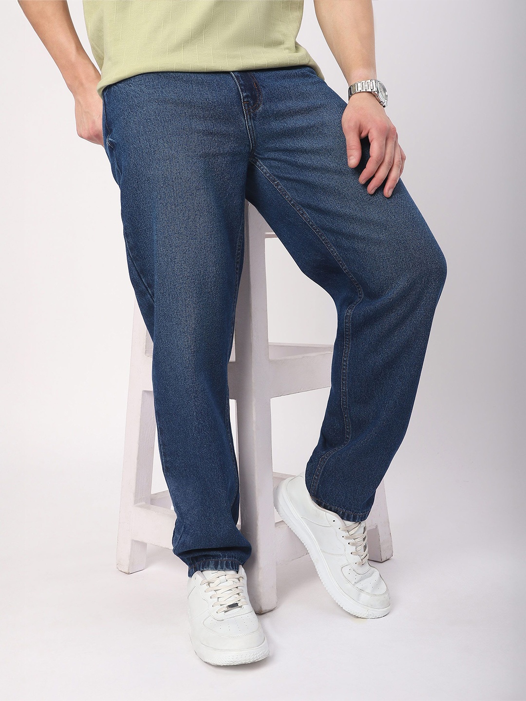 

Beyoung Men Relaxed Fit Faded Baggy Fit Jeans, Blue