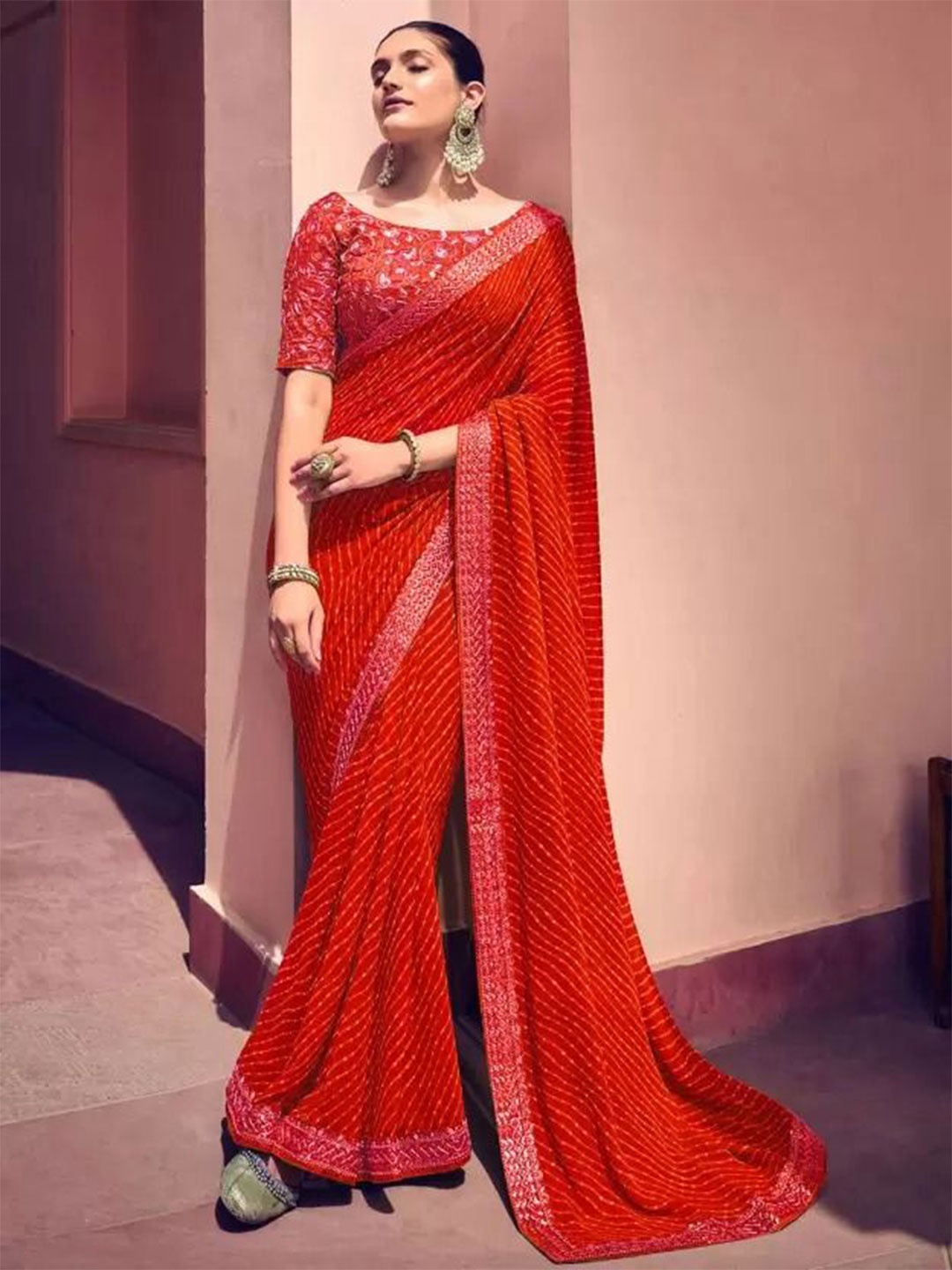 

SAADHVI Leheriya Sequinned Pure Georgette Leheriya Saree, Red