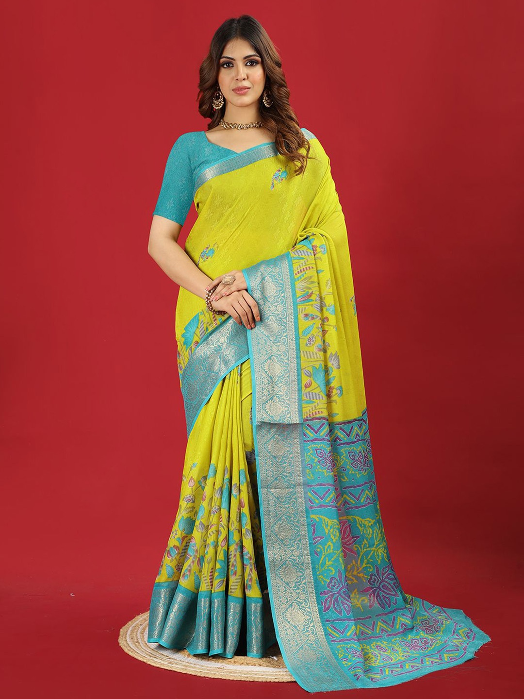 

A.V.M. SILK MILLS Woven Design Printed Zari Saree, Lime green