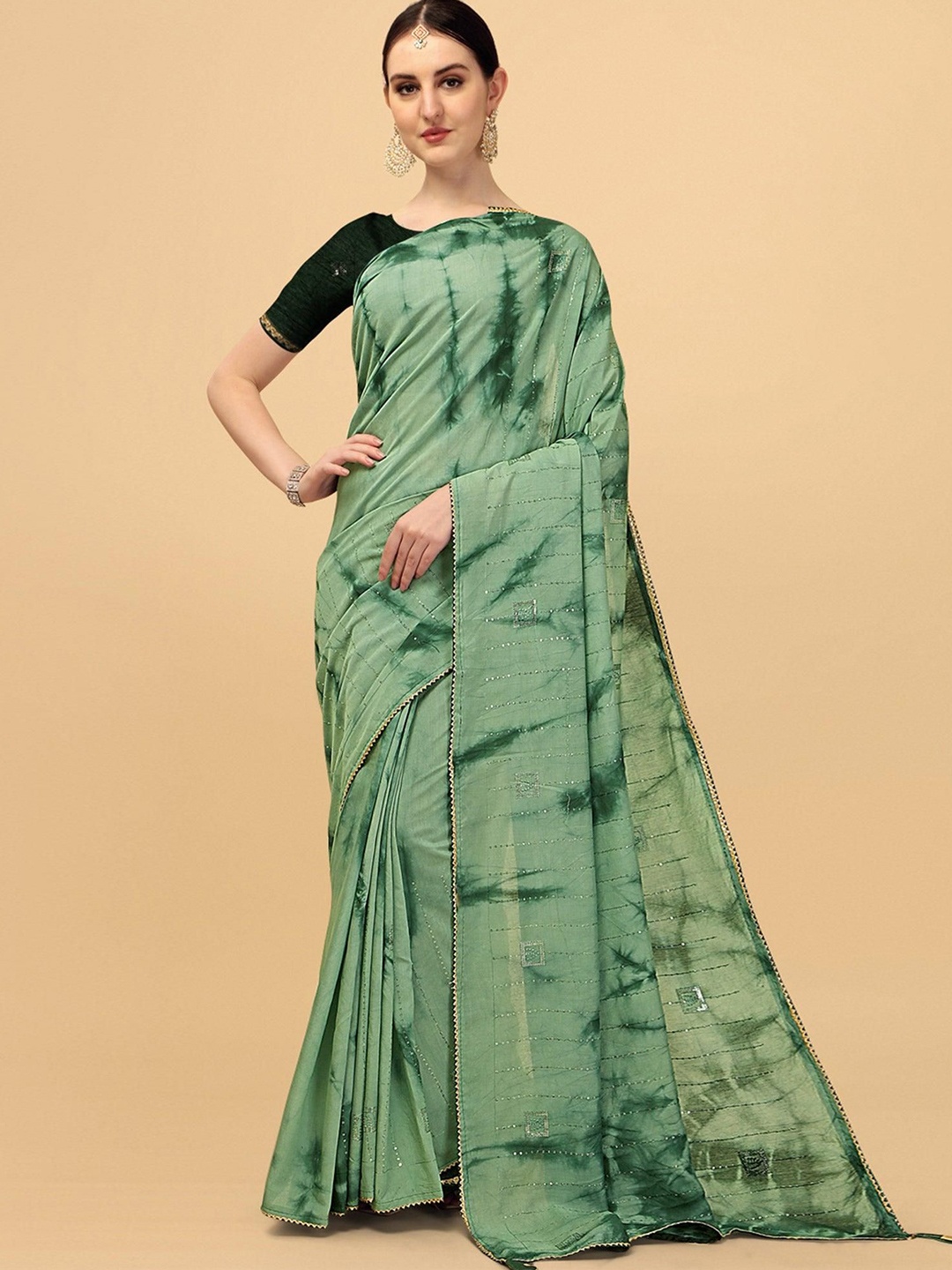 

Peachmode Tie and Dye Sequinned Saree, Green