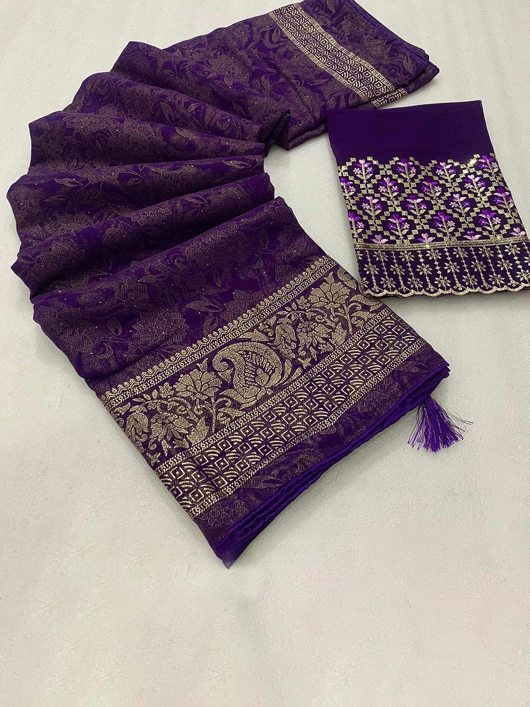 

Peachmode Floral Pure Georgette Saree, Purple