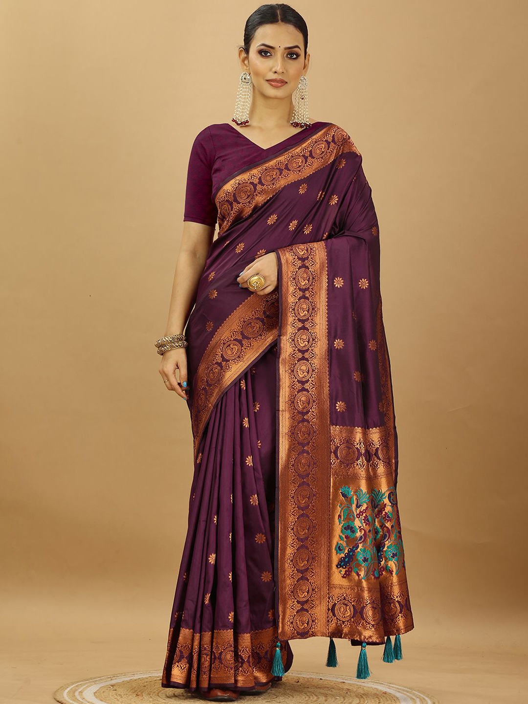 

SWAMI STUDIO Woven Design Pure Silk Paithani Saree, Burgundy