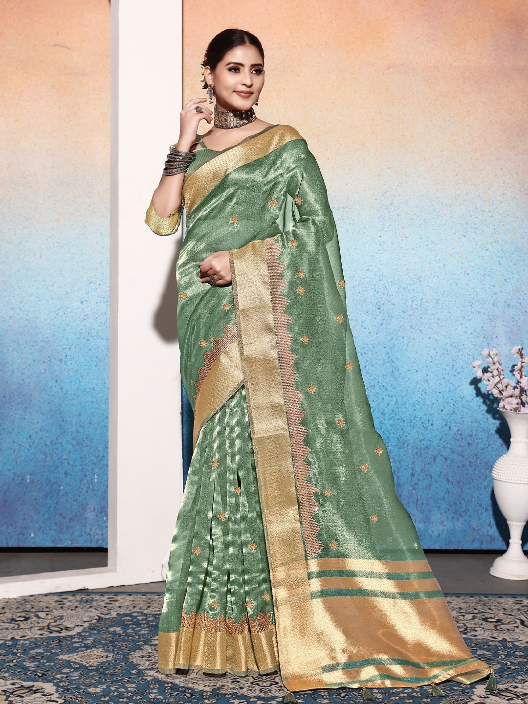 

A.V.M. SILK MILLS Floral Embroidered Tissue Saree, Green