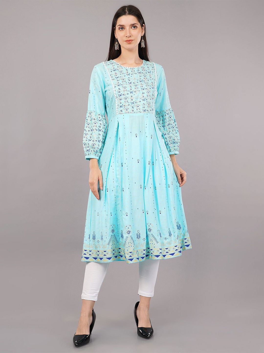 

Avaasa Buy Shruthi Floral Printed Liva Kurta, Blue