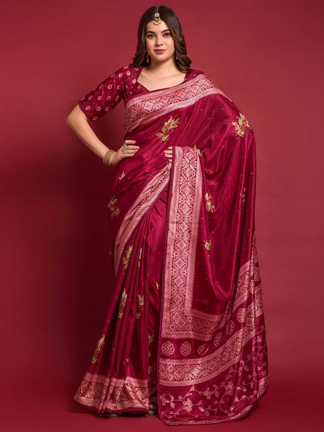 

Peachmode Floral Printed Saree With Blouse Piece, Magenta