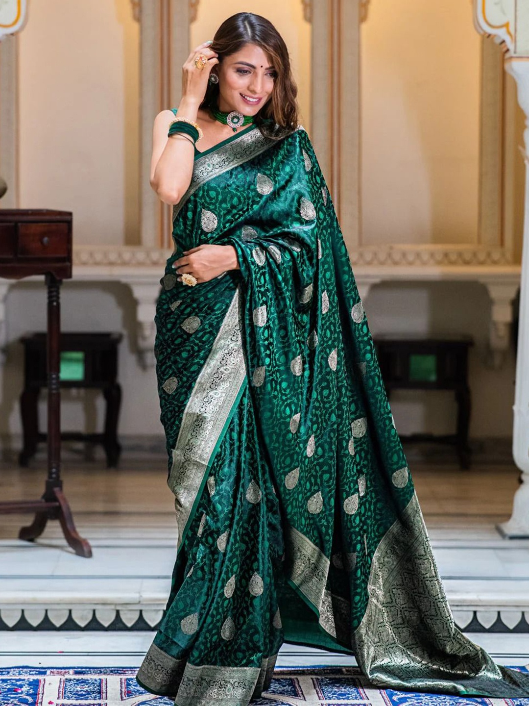 

Caracola Ethnic Motifs Zari Banarasi Saree, Green