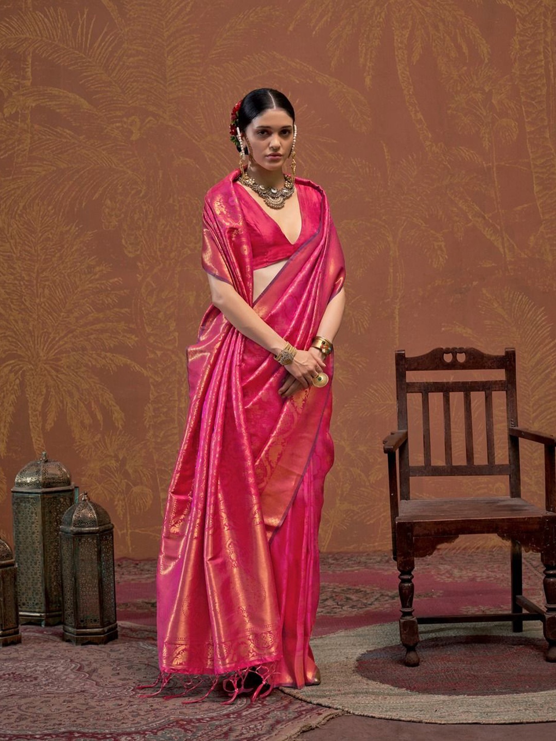 

Anouk Woven Design Zari Banarasi Saree, Pink