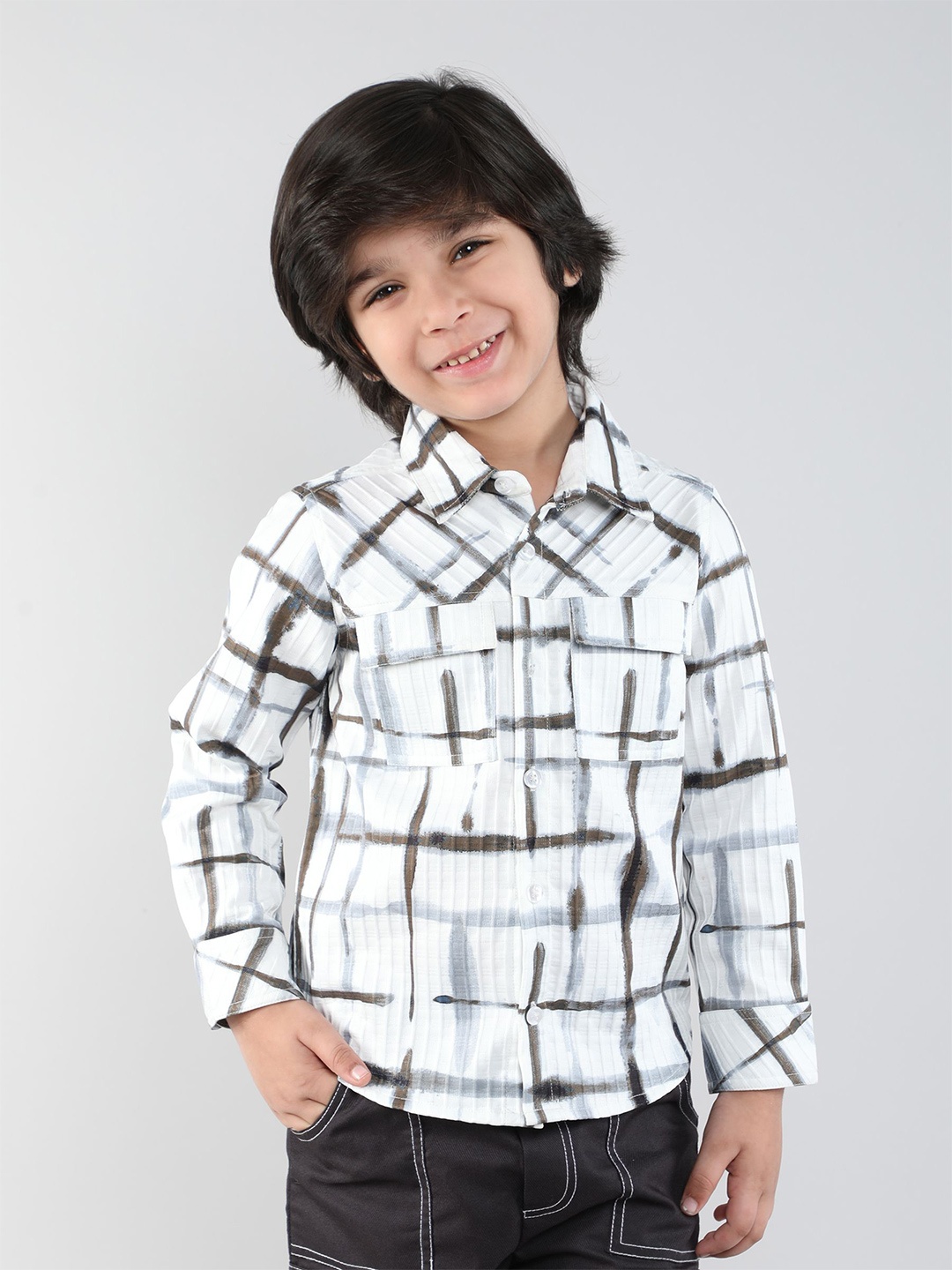 

taffykids Boys Relaxed Fit Spread Collar Windowpane Checked Casual Shirt, White