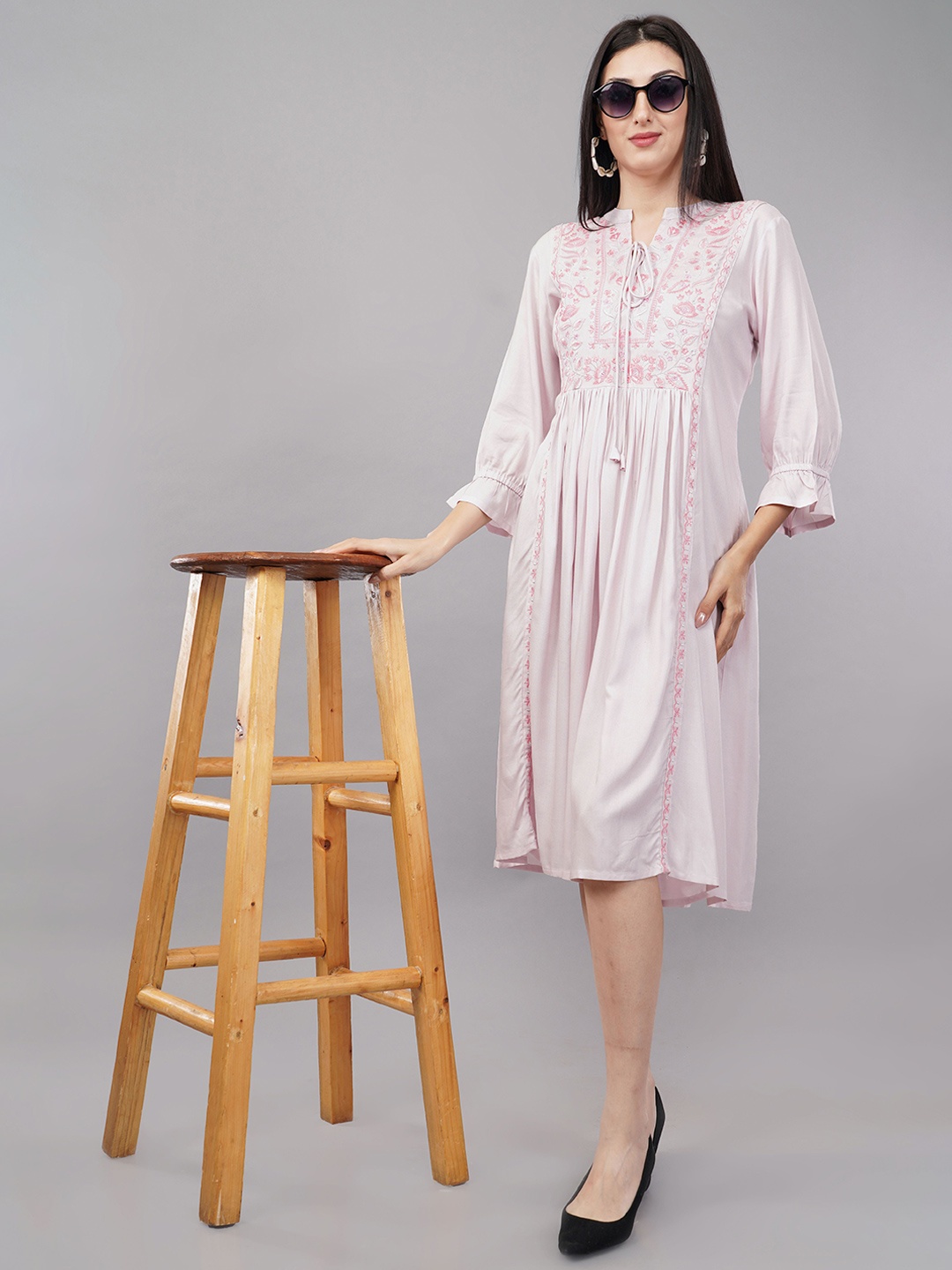 

Avaasa Buy Shruthi Women Floral Embroidered Fit & Flare Dress, Pink
