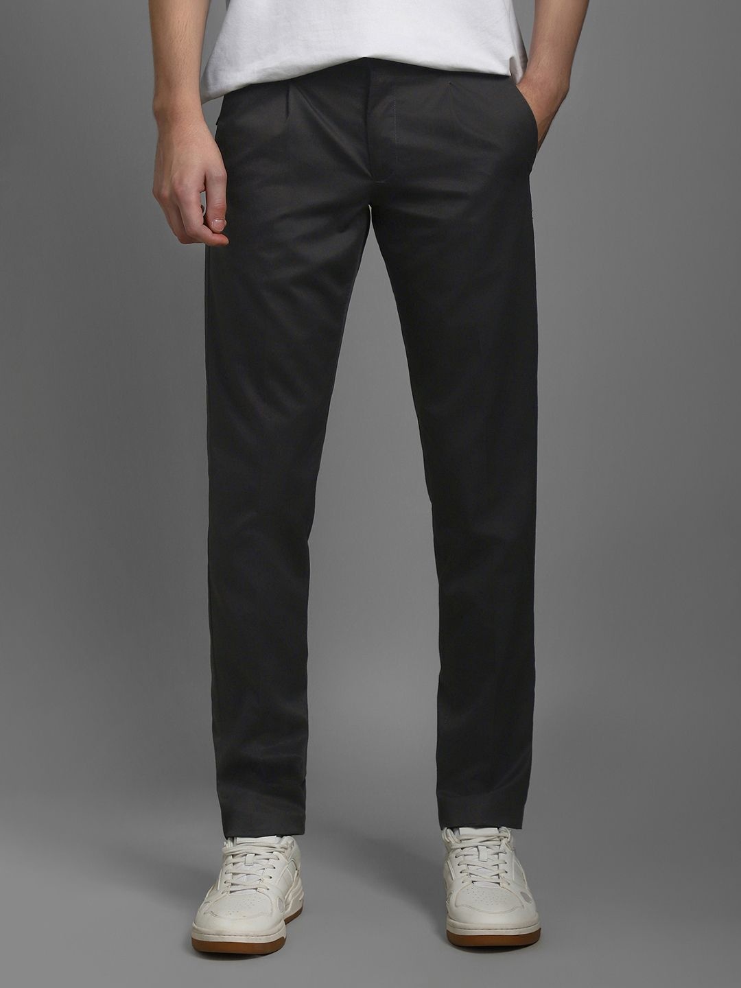 

Louis Philippe Sport Men Slim Fit Mid-Rise Cotton Trousers, Charcoal