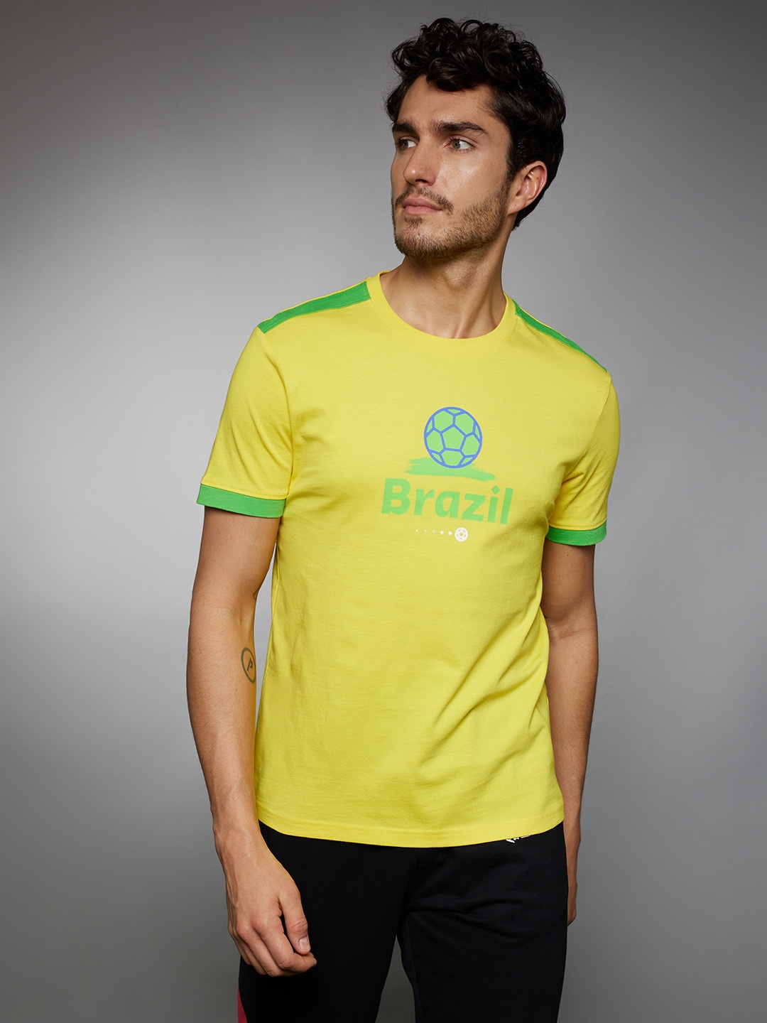 

Celio Men Yellow FIFA WC'22 Printed Cotton T-shirt