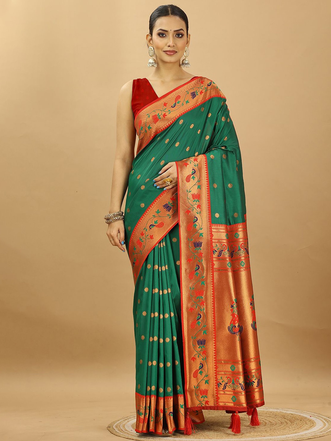 

SWAMI STUDIO Woven Design Zari Pure Silk Paithani Saree, Green