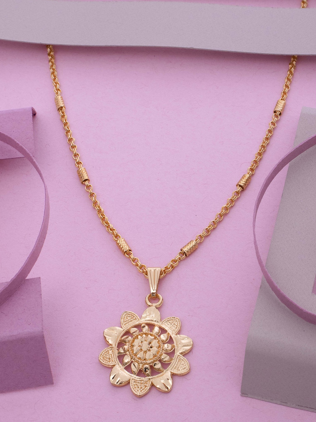 

Ramdev Art Fashion Jwellery Gold-Plated Floral Pendant with Chain