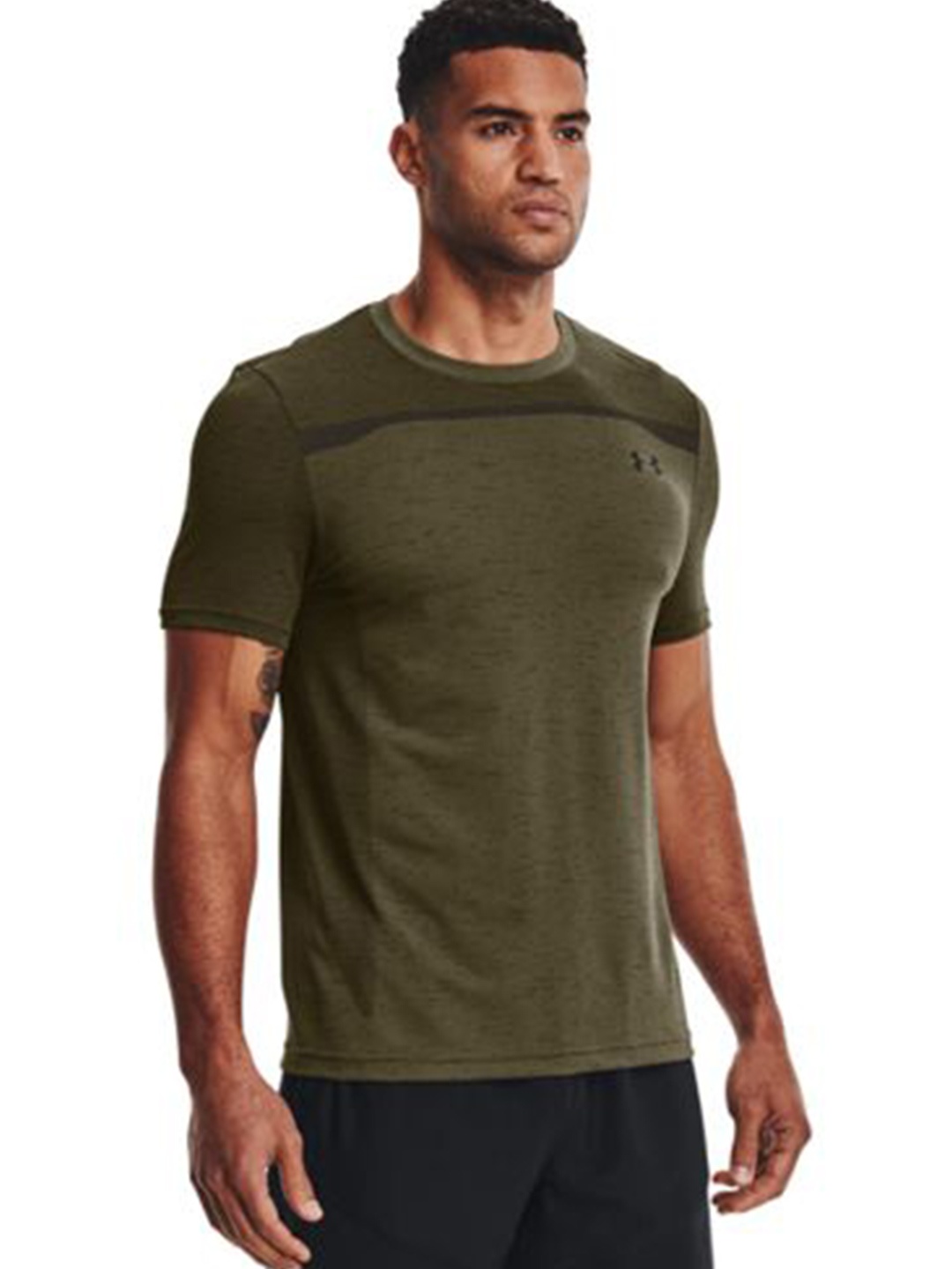 

UNDER ARMOUR Men Seamless Short Sleeve Tshirt, Green