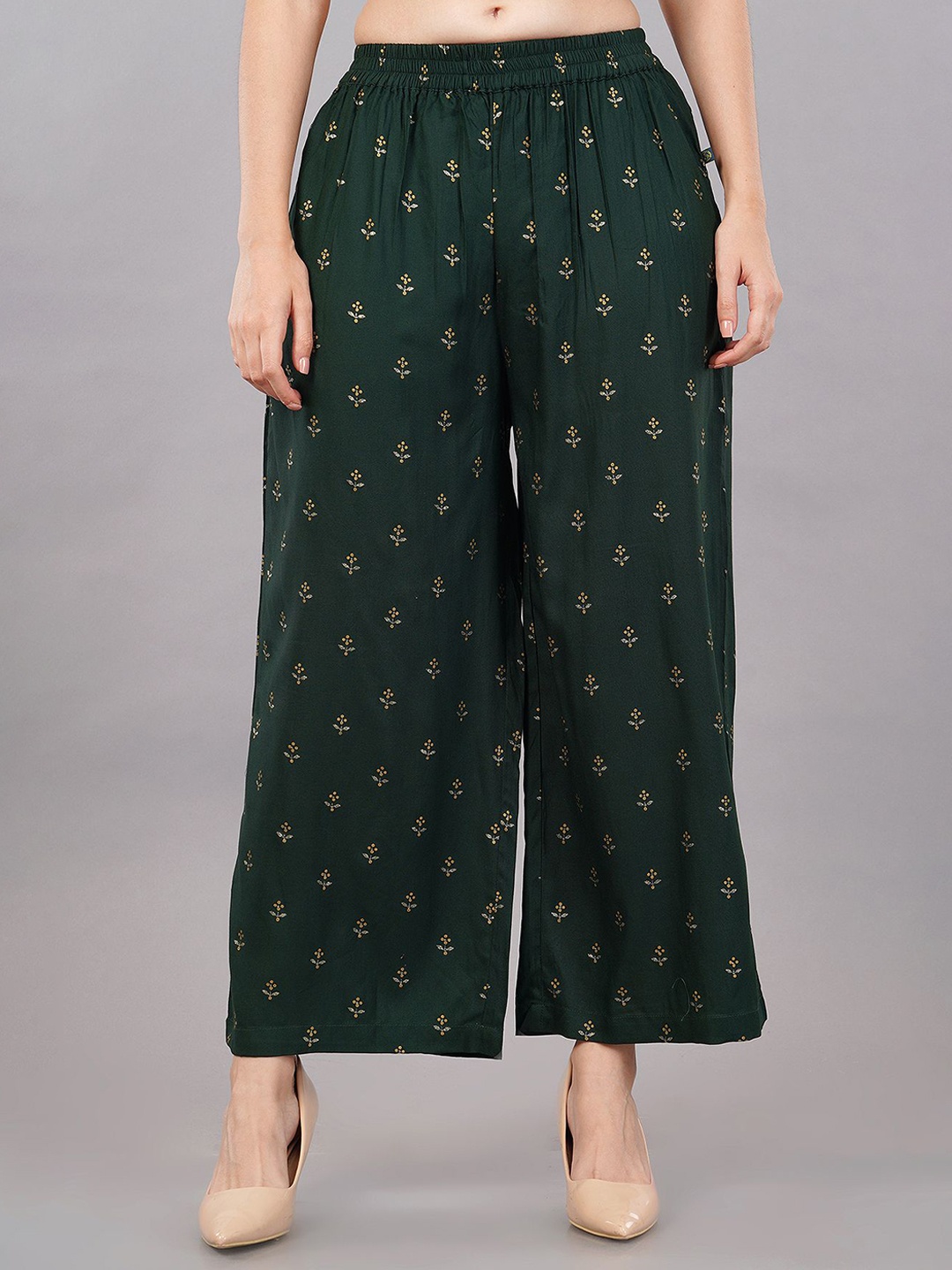 

Avaasa Buy Shruthi Women Floral Printed Flared Knitted Liva Ethnic Palazzos, Green