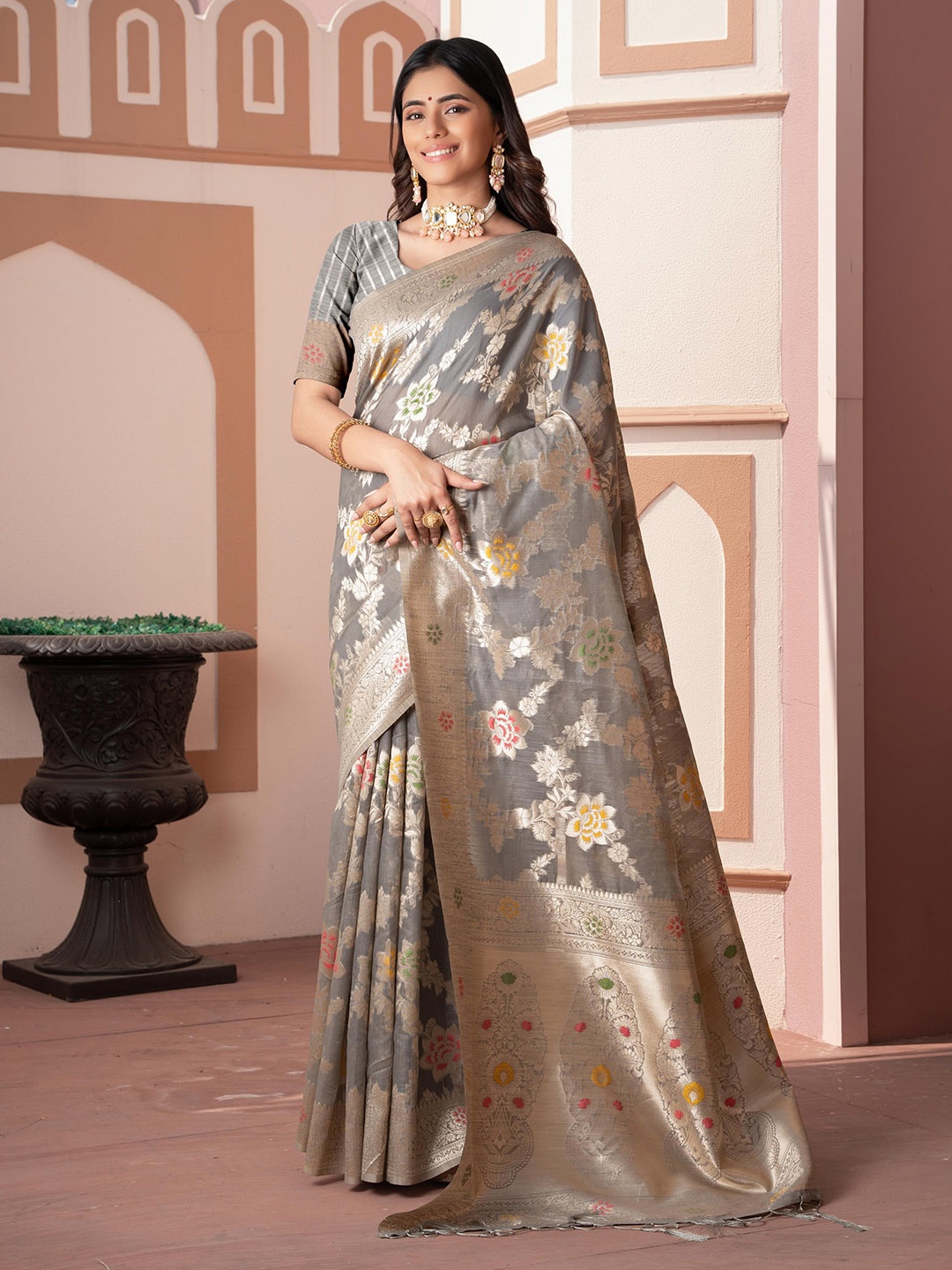 

ALAGINI Ethnic Motifs Zari Banarasi Saree, Grey