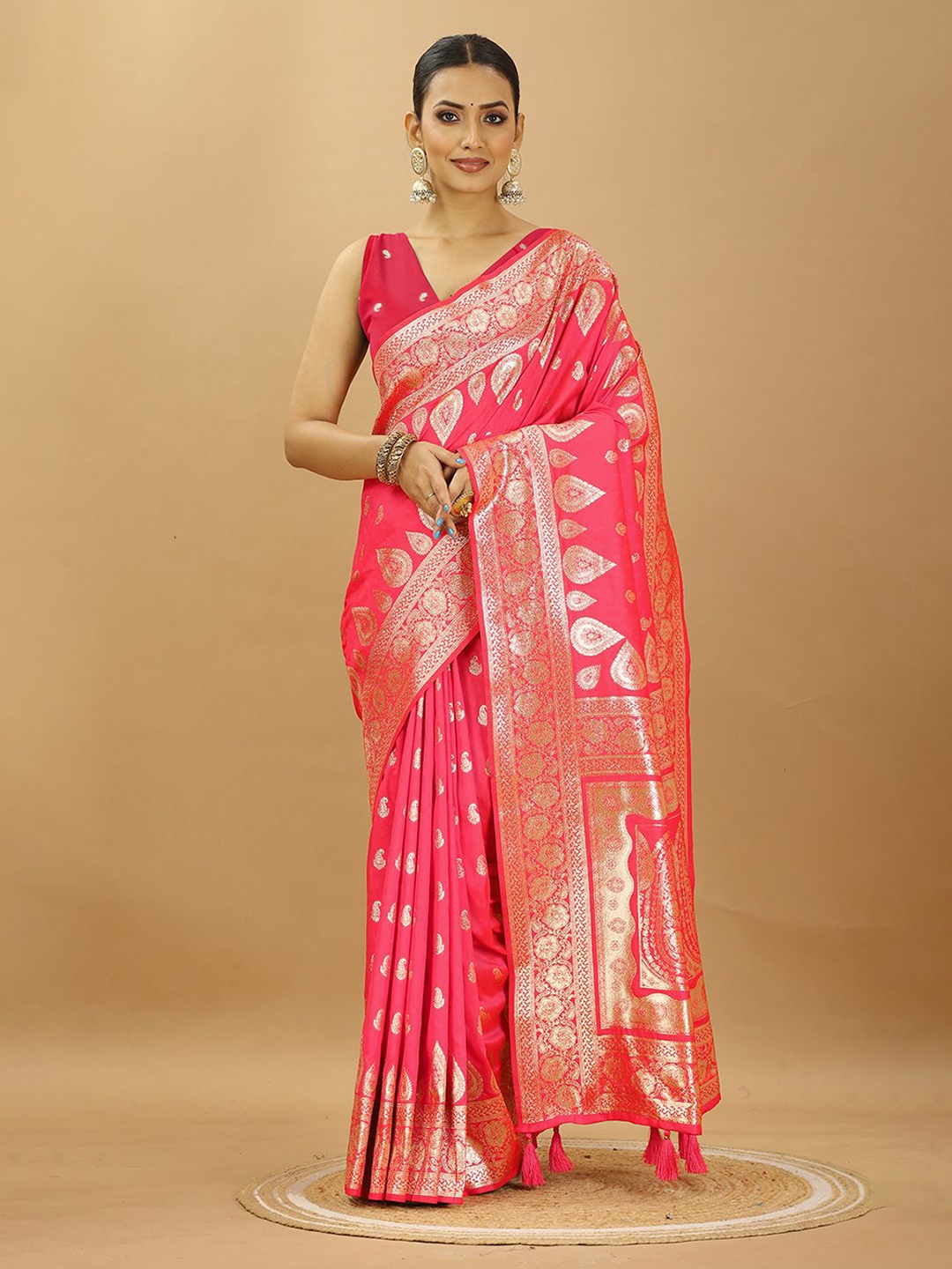 

SWAMI STUDIO Woven Design Zari Pure Silk Banarasi Saree, Pink