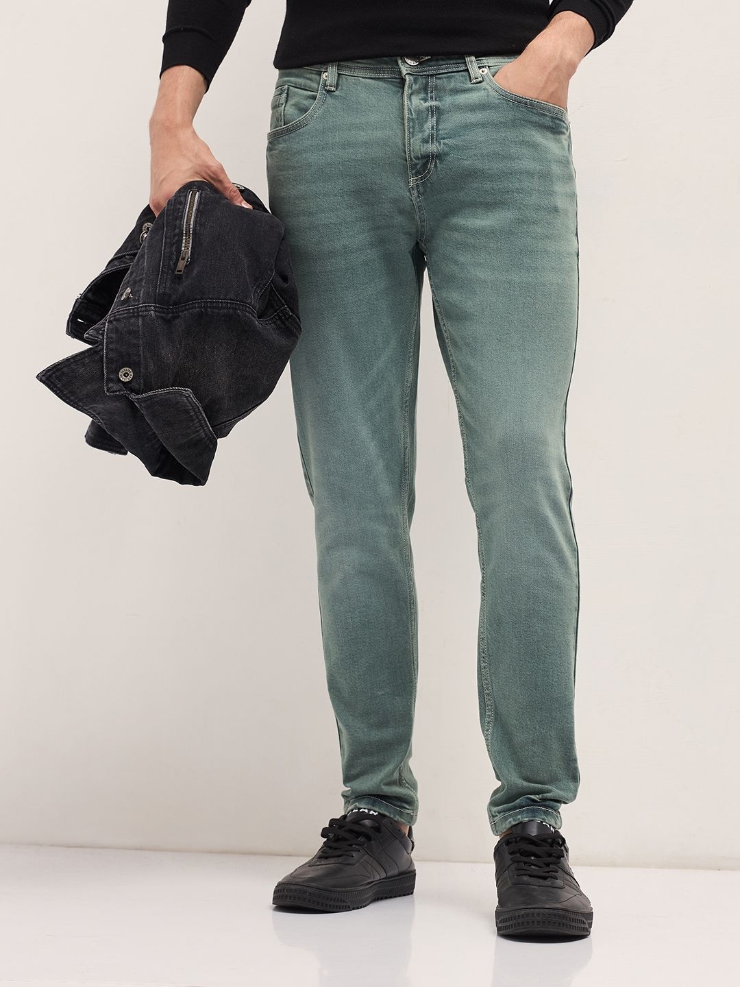 

THE BEAR HOUSE Men Skinny Fit Light Fade Mid-Rise Jeans, Olive