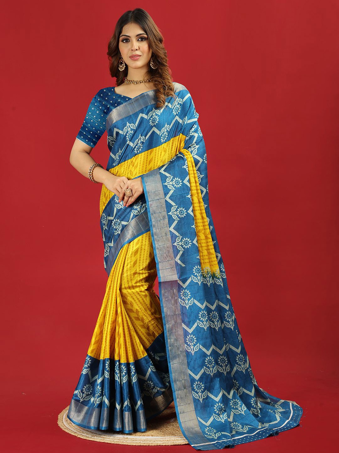 

A.V.M. SILK MILLS Floral Zari Saree, Yellow