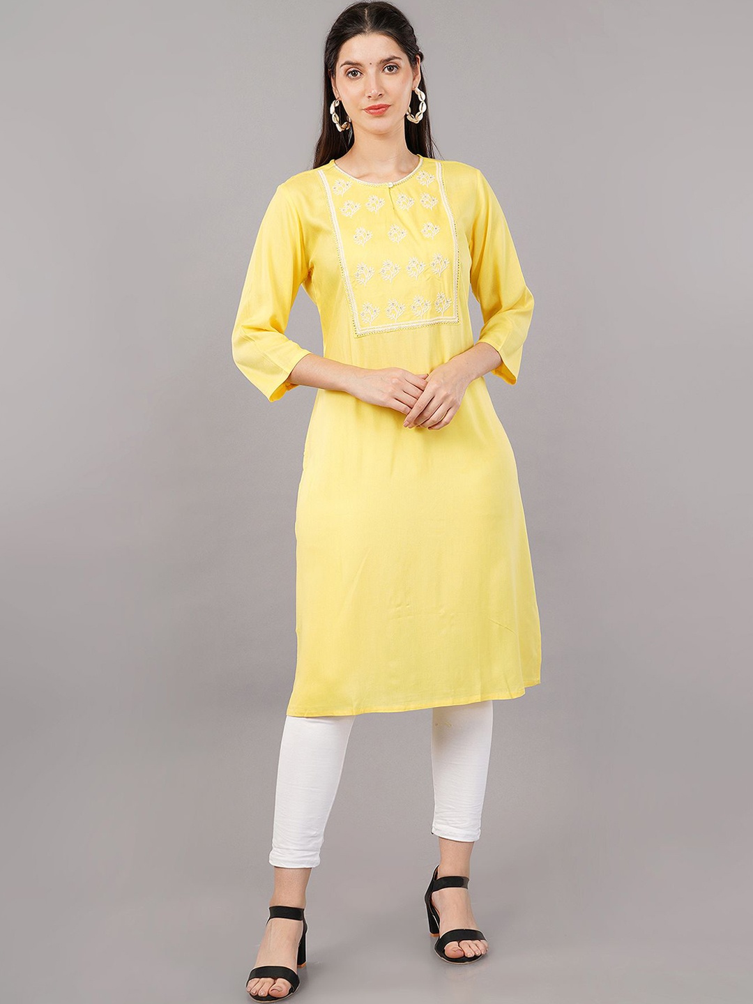 

Avaasa Buy Shruthi Women Embroidered Straight Kurta, Yellow