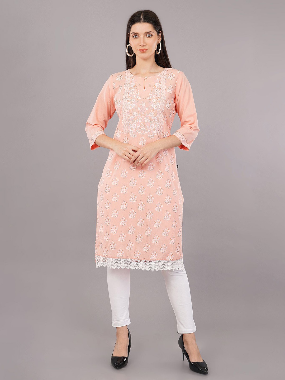 

Avaasa Buy Shruthi Floral Printed Keyhole Neck Liva Kurta, Peach