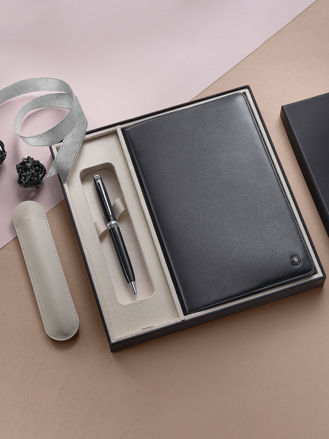 

Lapis Bard Unisex Accessory Gift Set of, Black