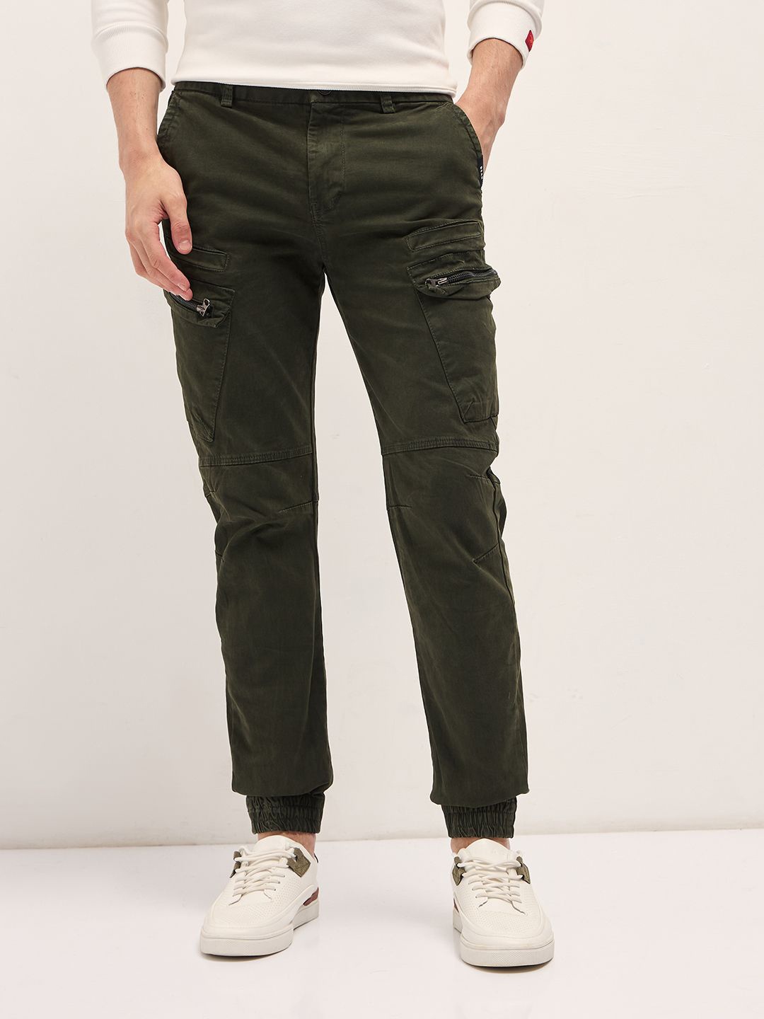 

THE BEAR HOUSE Men Cotton Solid Slim Fit Cargo, Olive
