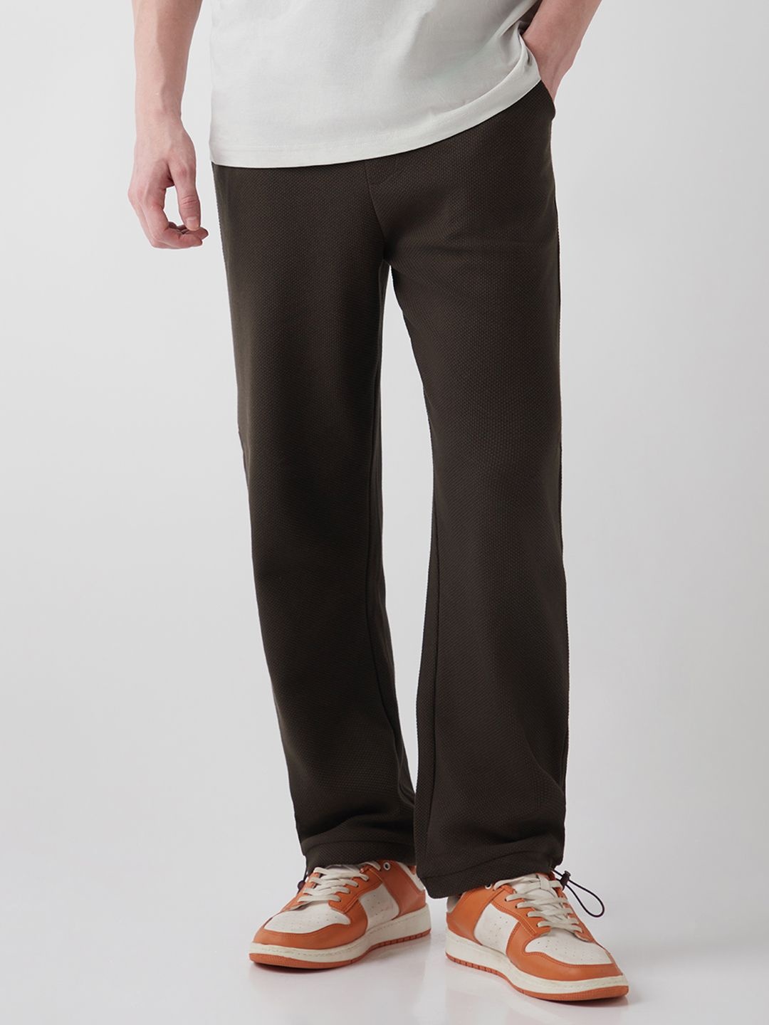 

Bewakoof Heavy Duty 1.0 Men Chocolate Brown Textured Oversized Parachute Pants