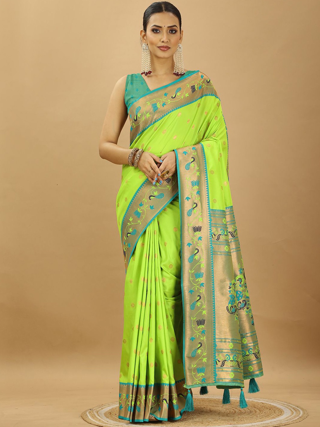 

SWAMI STUDIO Woven Design Zari Pure Silk Paithani Saree, Lime green