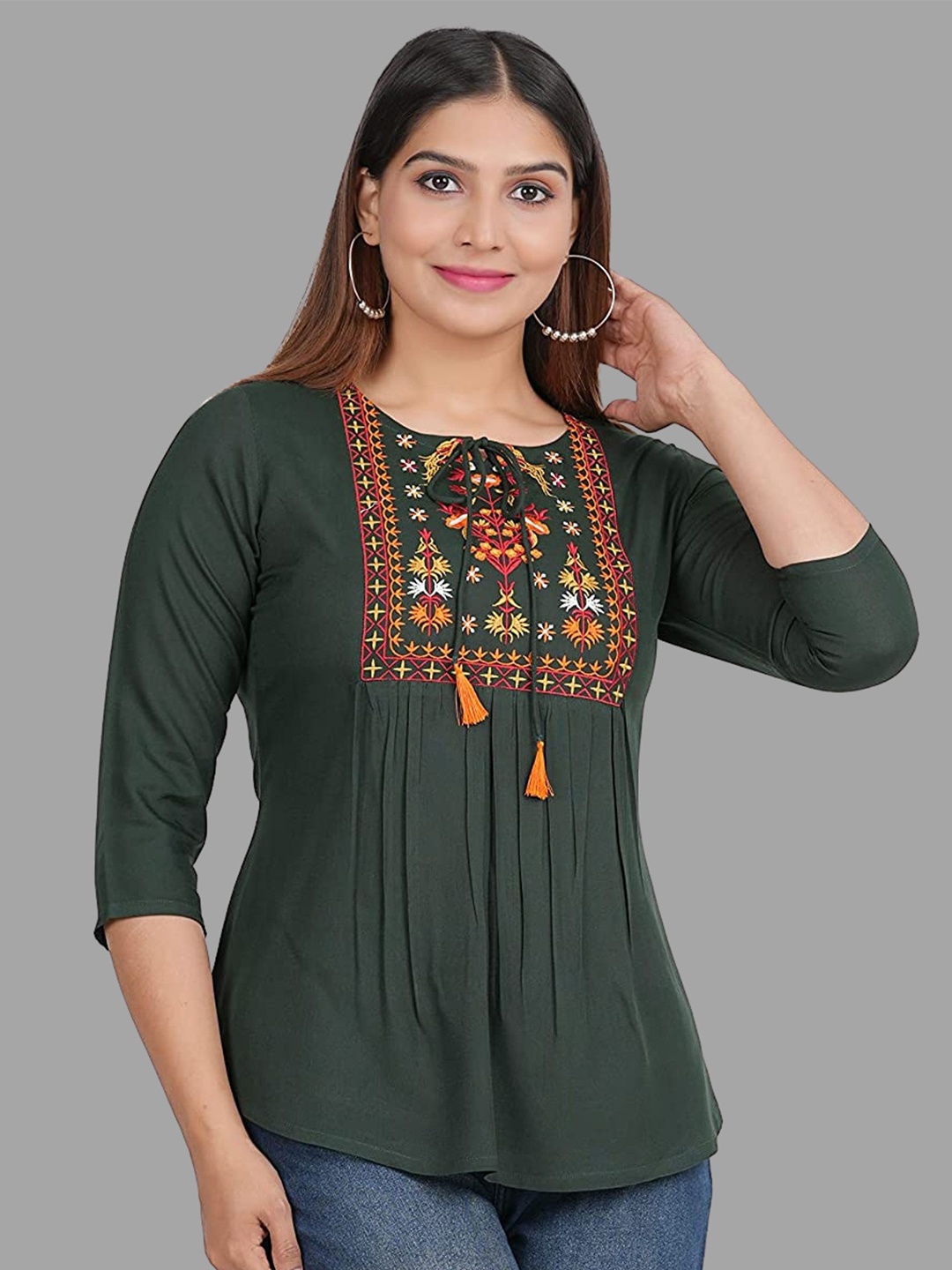 

AVAYAYAT Women Embroidered Longline Top, Green