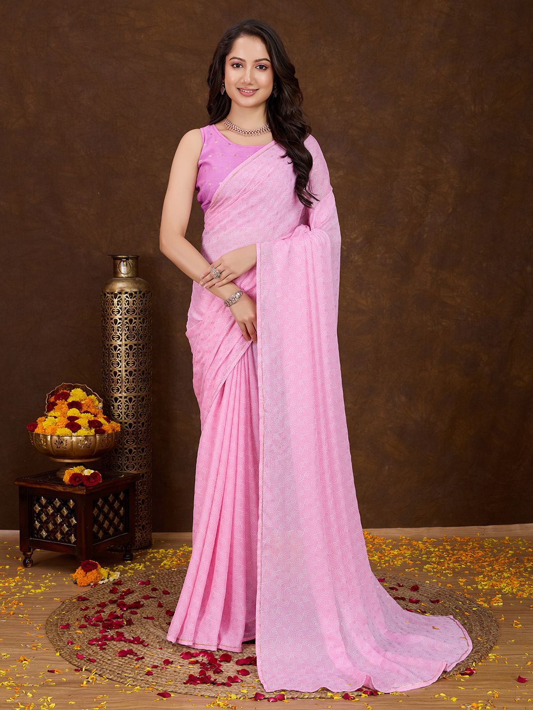 

Mitera Geometric Printed Saree, Pink