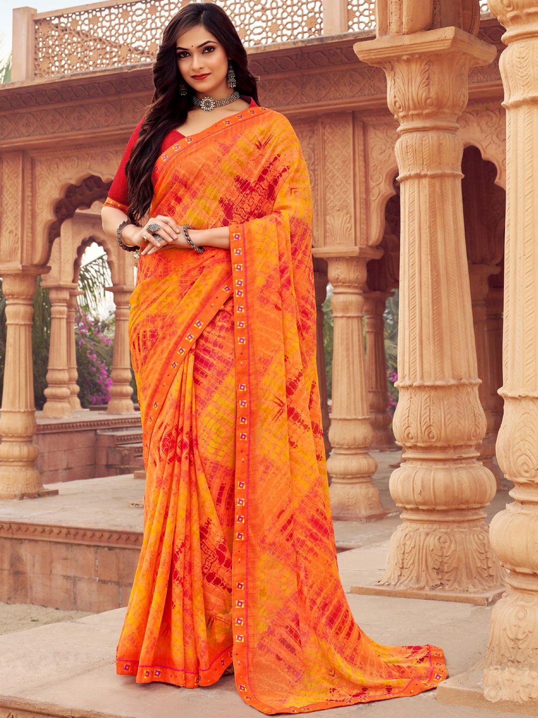 

Panzora Abstract Printed Saree With Unstitched Blouse Piece, Orange