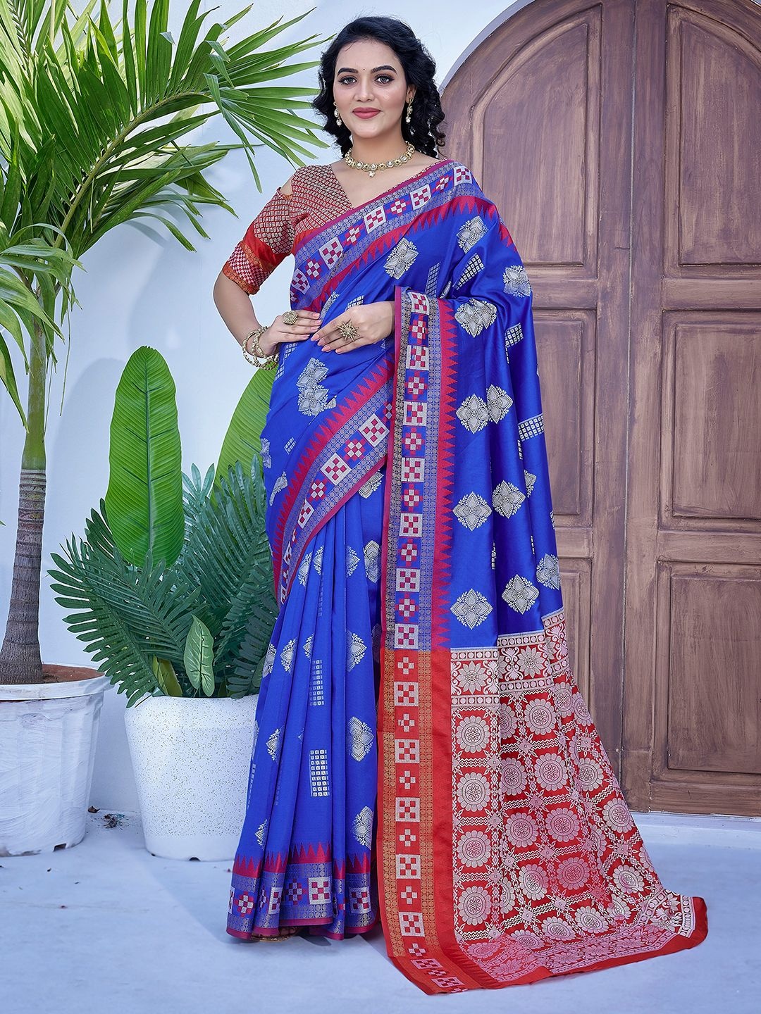 

Panzora Ethnic Motifs Zari Banarasi Saree, Blue