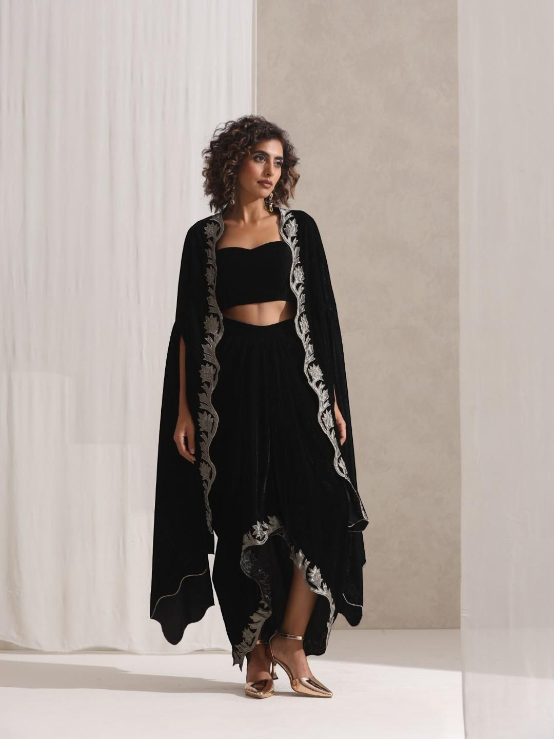 

Swtantra Thread Work Velvet Ready to Wear Lehenga & Blouse With Jacket, Black